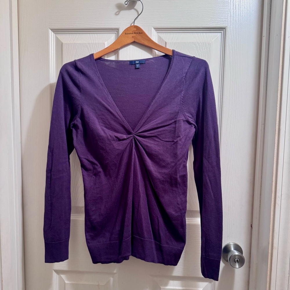 Gap V-Neck Twisted Knot Lightweight Dark Purple Top - Size Medium